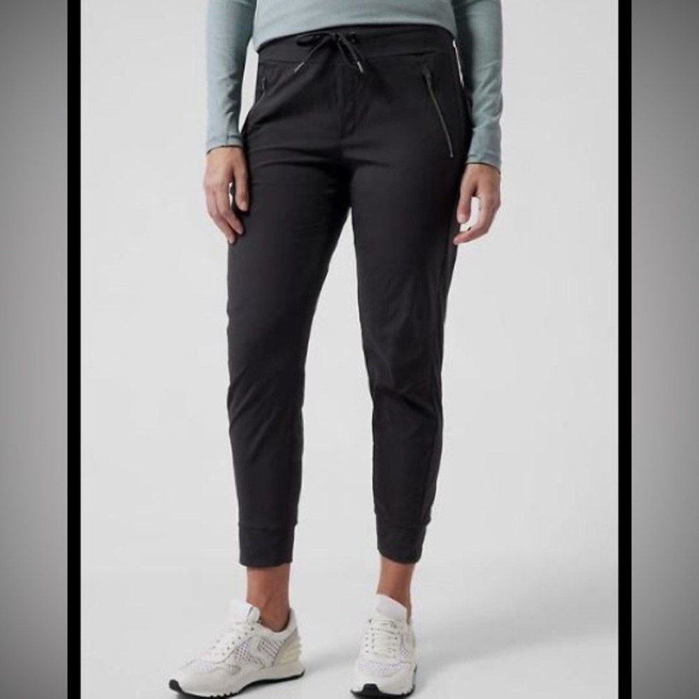 Women's Athleta Trekkie North Black Jogger Pants 14 tall NWT